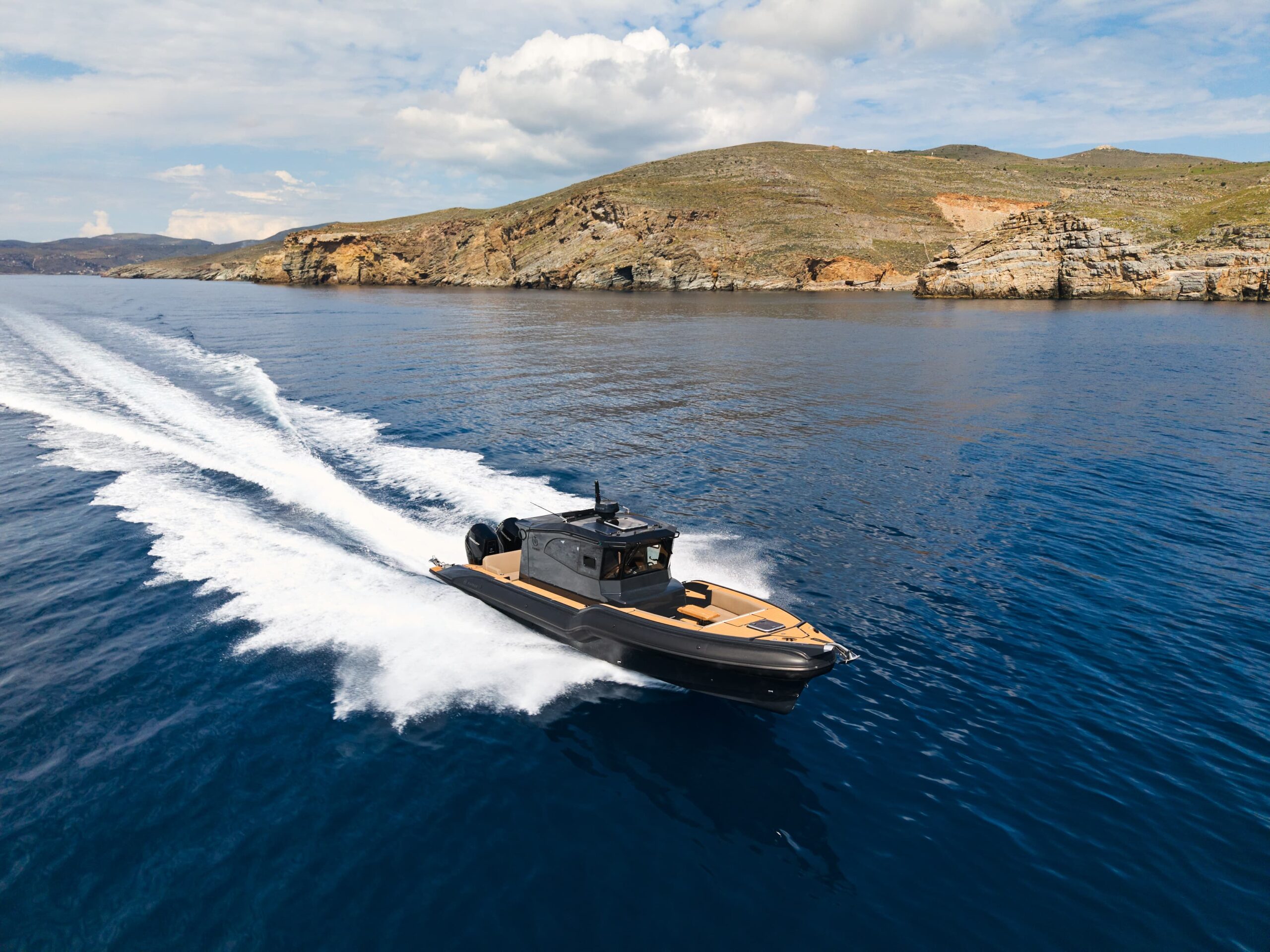 Rafnar 40 Cabin